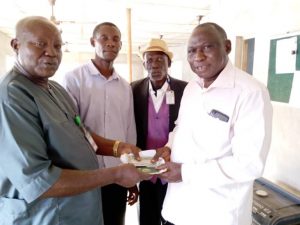 Lagos airport cab driver returns $2,400, international passport to passenger/newsheadline247